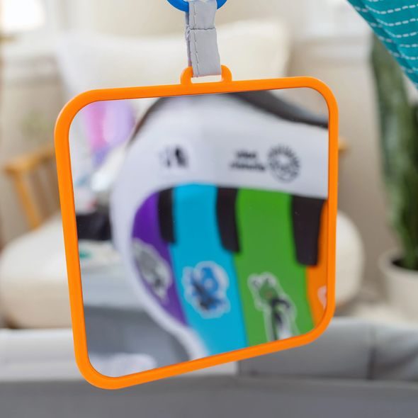 BABY EINSTEIN POSTÝLKA S OHRÁDKOU NA HRANÍ A KLAVÍREM 3V1 KICK & SNOOZE™ 0M+ - HRACÍ DEKY - PRO DĚTI