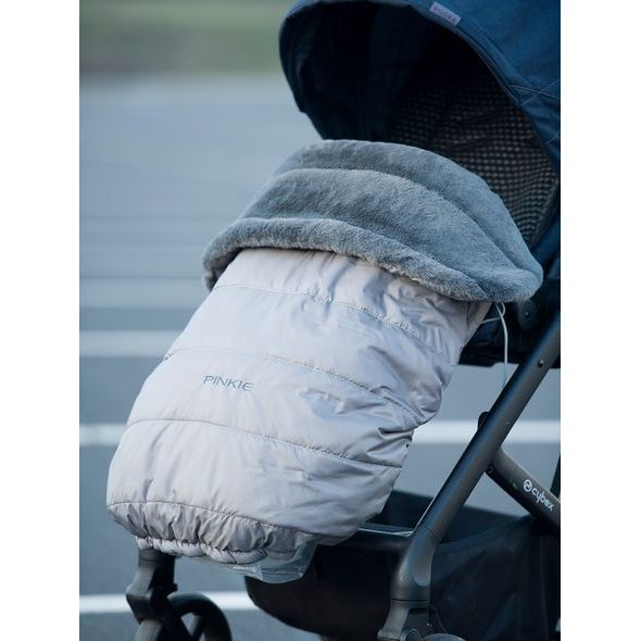 PINKIE ZATEPLENÁ STAHOVACÍ DEKA PINKIE FUR BLACK - NÁNOŽNÍKY - KOČÁRKY A PŘÍSLUŠENSTVÍ