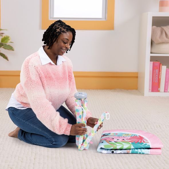 BRIGHT STARTS DEKA NA HRANÍ PRO ROZVOJ MOTORIKY A SMYSLŮ POP 'N WIGGLE ROSY RAINFOREST™, 0M+ - HRACÍ DEKY - PRO DĚTI