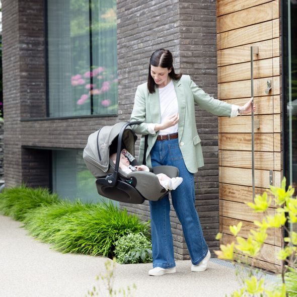 JOIE I-LEVEL™ PRO EBONY - AUTOSEDAČKY 0-13KG - AUTOSEDAČKY A PŘÍSLUŠENSTVÍ