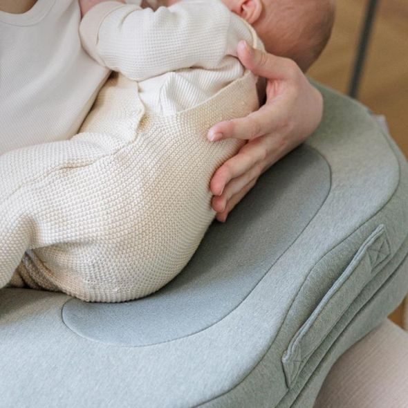 INGLESINA KOJÍCÍ POLŠTÁŘ ELYSIA WARM BEIGE - KOJÍCÍ POLŠTÁŘE - KRMENÍ