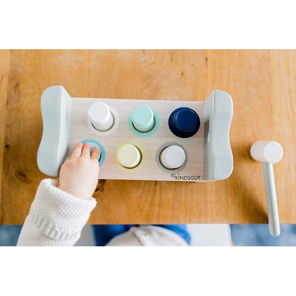 KINDSGUT DŘEVĚNÁ ZATLOUKAČKA - MOTORICKÉ A HRY - PRO DĚTI