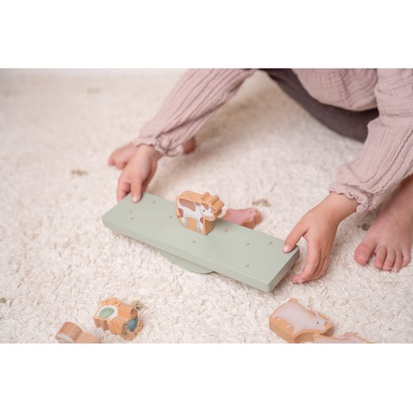 LITTLE DUTCH BALANČNÍ HRA DŘEVĚNÁ FARMA - AKTIVNÍ HRAČKY - PRO DĚTI