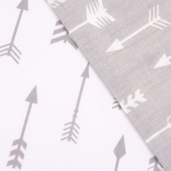 SCAMP KOJÍCÍ POLŠTÁŘ 155X30 (ARROWGREYWHITE) - KOJÍCÍ POLŠTÁŘE - KRMENÍ