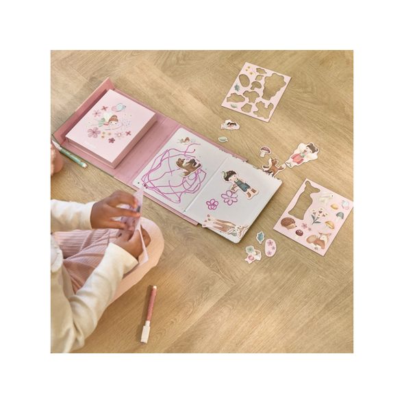 LITTLE DUTCH KNÍŽKA S MAGNETY ROSA FAIRY GARDEN - HRAČKY PRO NEJMENŠÍ - PRO DĚTI