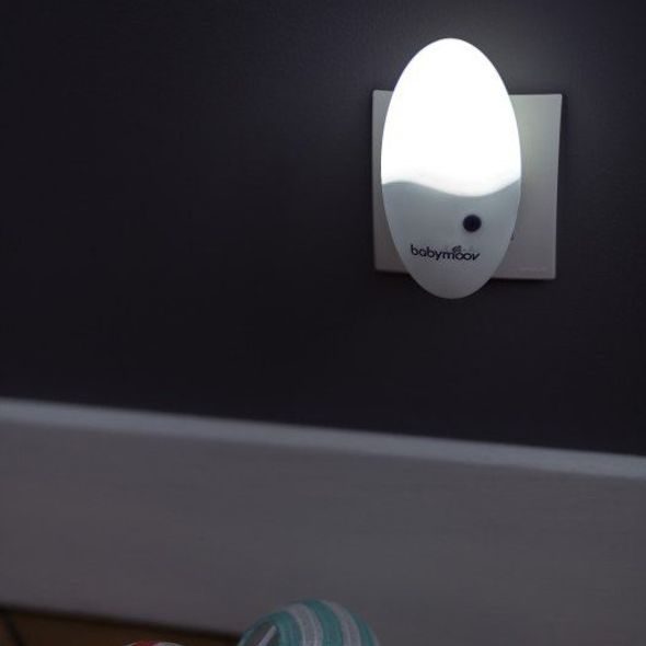 BABYMOOV LED NOČNÍ SVĚTLO WHITE - NOČNÍ SVĚTLA - SPINKÁNÍ