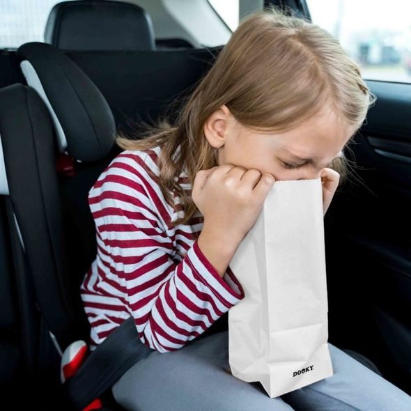 DOOKY CESTOVNÍ SÁČKY NA NEVOLNOST 4KS - AUTODOPLŇKY RŮZNÉ - AUTOSEDAČKY A PŘÍSLUŠENSTVÍ