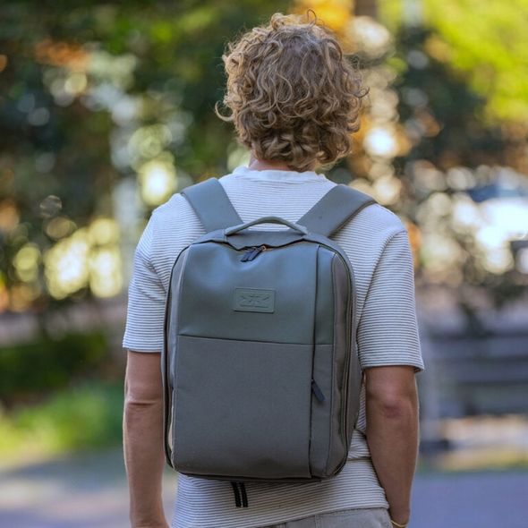 MINIMEIS BACKPACK HERO G5 SAND PREMIUM - PŘEBALOVACÍ BATOHY - KOČÁRKY A PŘÍSLUŠENSTVÍ