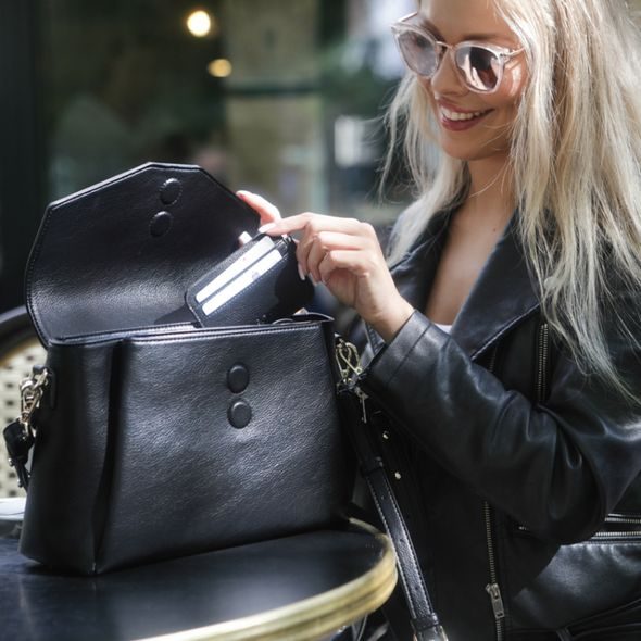 JOISSY POUZDRO NA PLATEBNÍ KARTY HOLD IT BLACK - PŘEBALOVACÍ TAŠKY - KOČÁRKY A PŘÍSLUŠENSTVÍ