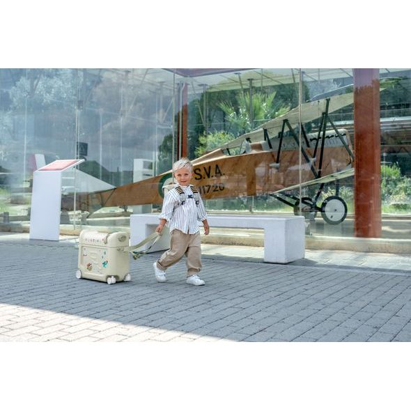 STOKKE® JETKIDS™ TRAVEL BUNDLE: BEDBOX™ + CREW BACKPACK™ CESTOVATELSKÝ SET - DĚTSKÁ ODRÁŽEDLA - PRO DĚTI