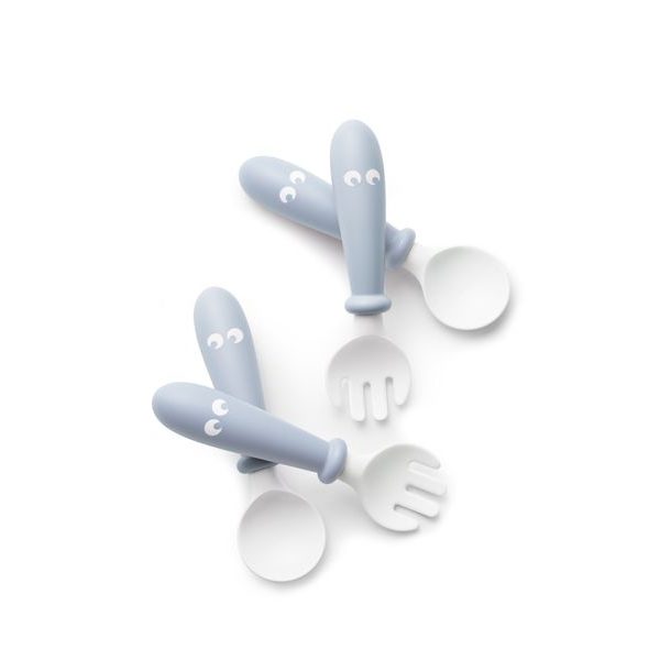 BABYBJÖRN LŽIČKY A VIDLIČKY PRO NEJMENŠÍ PUDROVĚ MODRÉ SET 4KS - MISKY, TALÍŘKY A PODLOŽKY - KRMENÍ