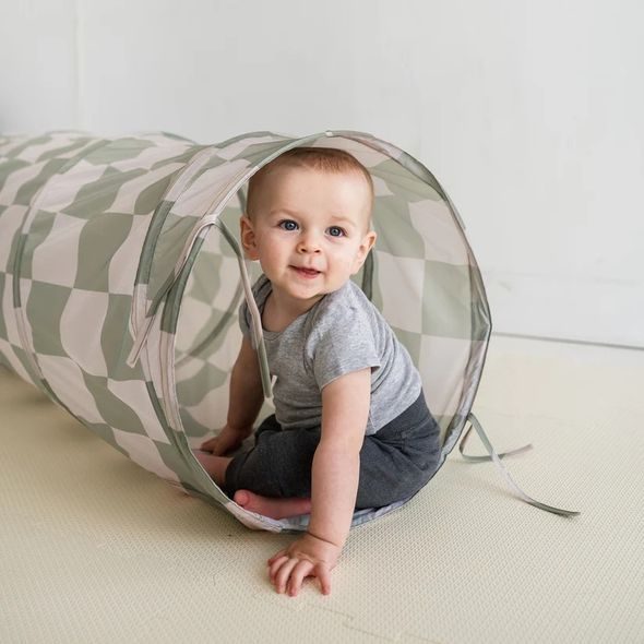 3 SPROUTS DĚTSKÝ TUNEL RECYCLED CHECKERBOARD GREEN - ZAHRADNÍ DOMKY - PRO DĚTI