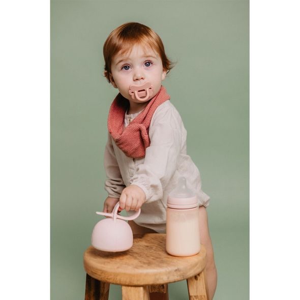 SUAVINEX KOJENECKÁ LÁHEV 240 ML M COLOUR ESSENCE - KOJENECKÉ LAHVE - KRMENÍ