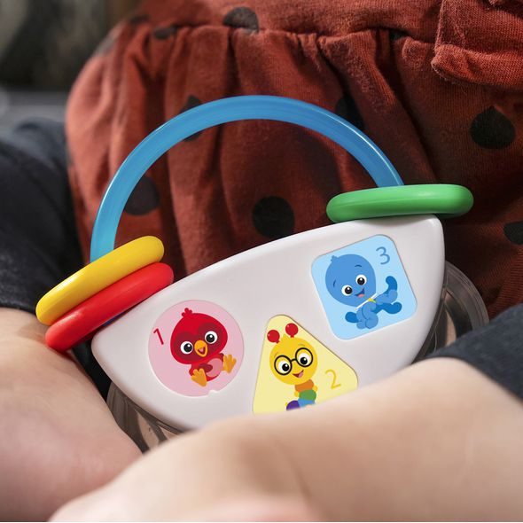 BABY EINSTEIN TAMBURÍNA S CHRASTÍTKEM 3M+ - CHRASTÍTKA - PRO DĚTI