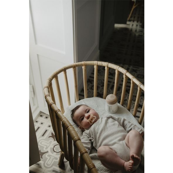 SUAVINEX SADA ANTIKOLIKOVÁ ZERØ.ZERØ™ MEDIUM LÁHEV 180 ML A + DUDLÍK ZERØ.ZERØ™ -2/ 2M - KOJENECKÉ LAHVE - KRMENÍ