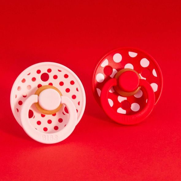 BIBS STUDIO COLOUR POLKA ANATOMICKÉ DUDLÍKY Z PŘÍRODNÍHO KAUČUKU 2KS - VELIKOST 1 - ŠIDÍTKA A DOPLŇKY - KRMENÍ