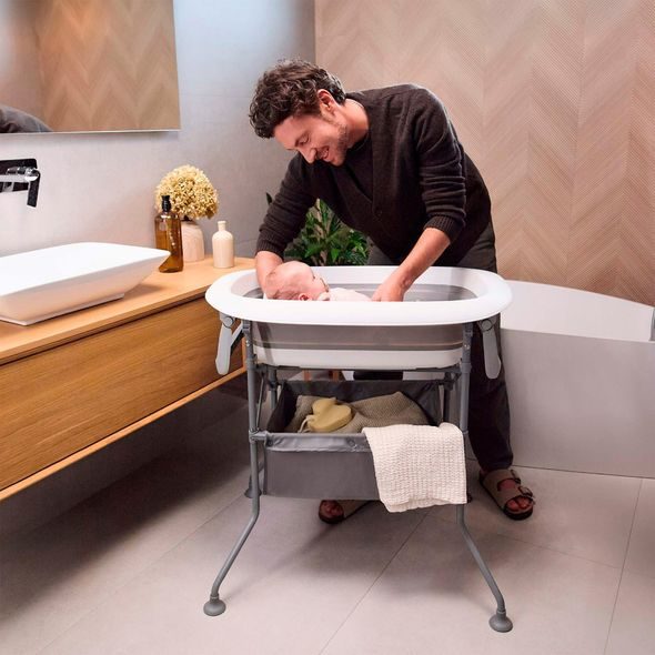 KINDERKRAFT STOLEK PŘEBALOVACÍ S VANIČKOU BUBBLY GREY - PŘEBALOVACÍ PULTY - PŘEBALOVÁNÍ