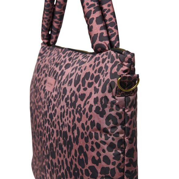STUDIO NOOS PUFFY DIAPER BAG PŘEBALOVACÍ TAŠKA RED LEOPARD - ORGANIZÉRY A KOŠÍKY - KOČÁRKY A PŘÍSLUŠENSTVÍ