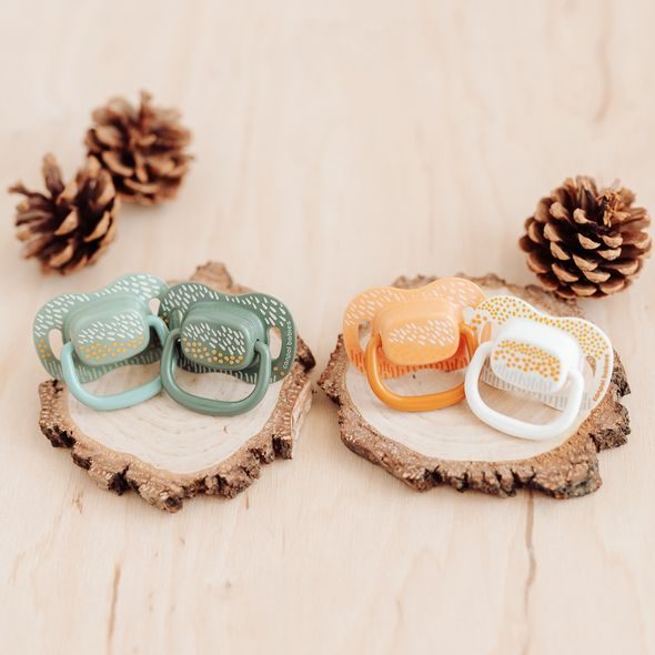 CANPOL BABIES SET SYMETRICKÝCH SILIKONOVÝCH DUDLÍKŮ MOUNTAINS 0-6M 2KS ŽLUTÝ - ŠIDÍTKA A DOPLŇKY - KRMENÍ