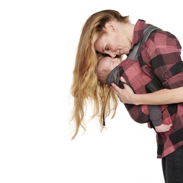 BYKAY KLOKANKA CLICK CARRIER REVERSIBLE RED PLAID (VEL. BABY) - KLOKANKY A ŠÁTKY - NOŠENÍ & SPORT