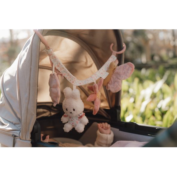 LITTLE DUTCH ŘETĚZ NA KOČÁREK KRÁLÍČEK MIFFY LUCKY BLOSSOM - MIFFY - PRO DĚTI
