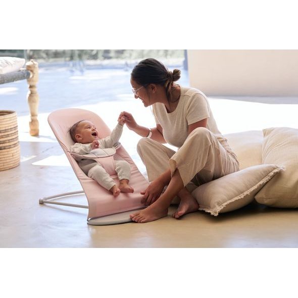 BABYBJORN BABYBJORN LEHÁTKO BALANCE SOFT LIGHT PINK GREY WOVEN JERSEY - LEHÁTKA A HOUPADLA - SPINKÁNÍ