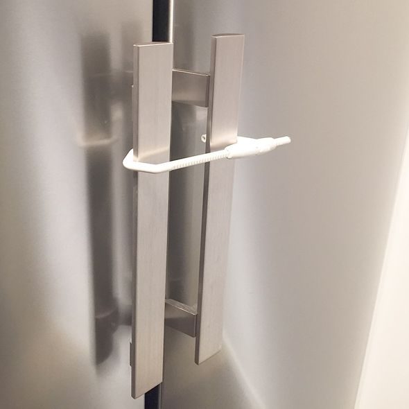 BABYDAN UZÁVĚR NA ÚCHYTKY DVÍŘEK 2KS SLIDE LOCK, BIO - BEZPEČNOST DĚTÍ V DOMÁCNOSTI - KOUPÁNÍ A ZDRAVÍ