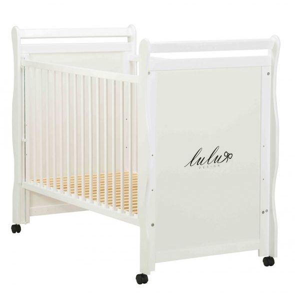 LULU DESIGN POSTÝLKA Z PŘÍRODNÍHO BOROVICOVÉHO DŘEVA 124 X 66CM  - DŘEVĚNÉ POSTÝLKY - SPINKÁNÍ