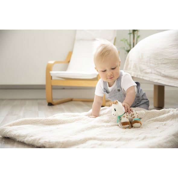 VULLI PLYŠOVÁ HRAČKA ŽIRAFA SOPHIE S KORÁLKY - MALÉ HRAČKY DO RUČIČKY - PRO DĚTI