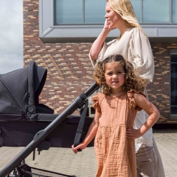 DOOKY VODÍCÍ PÁSEK KE KOČÁRKU WALK ALONG - HÁČKY, POPRUHY A KOLÍČKY - KOČÁRKY A PŘÍSLUŠENSTVÍ