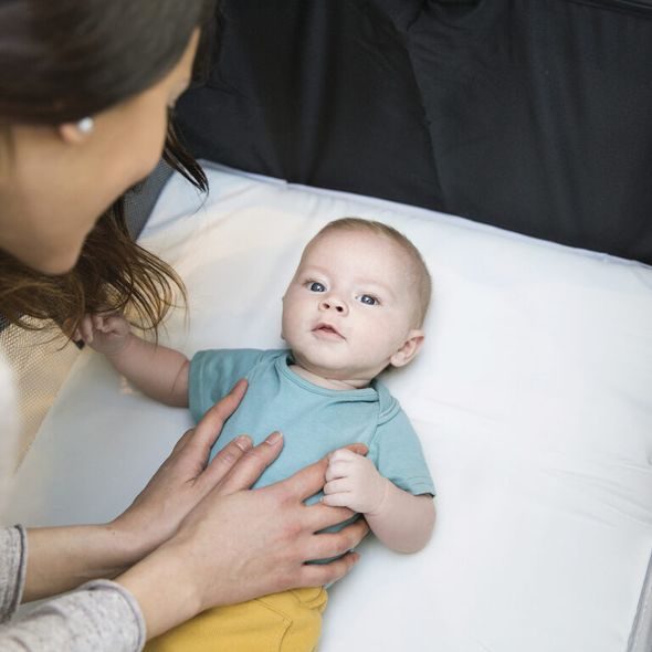 JOIE ALLURA 120 GRAY FANNEL - CESTOVNÍ POSTÝLKY - SPINKÁNÍ