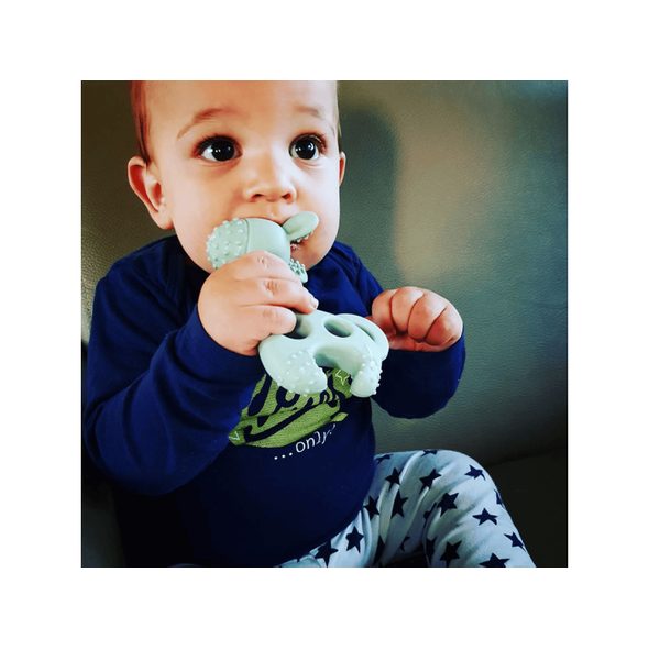 DIAPERCHAMP KOUSÁTKO ŽIRAFA BITE ME RAFF LIGHT GREEN - KOUSÁTKA - PRO DĚTI