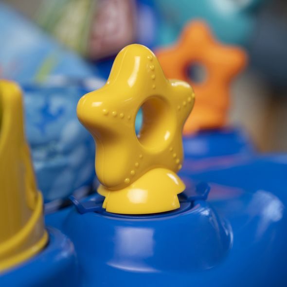 BABY EINSTEIN SKÁKADLO NEPTUNE’S OCEAN DISCOVERY™ 6M+ DO 11KG - VOZÍTKA A ODRÁŽEDLA - PRO DĚTI