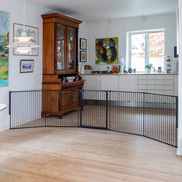 BABY DAN UNIVERZÁLNÍ PROSTOROVÁ ZÁBRANA BABYDAN CARL XXX WIDE, ČERNÁ - OHRÁDKY - KOUPÁNÍ A ZDRAVÍ