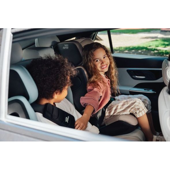 BRITAX RÖMER AUTOSEDAČKA KIDFIX PRO LUX 2025 - AUTOSEDAČKY 15-36KG - AUTOSEDAČKY A PŘÍSLUŠENSTVÍ