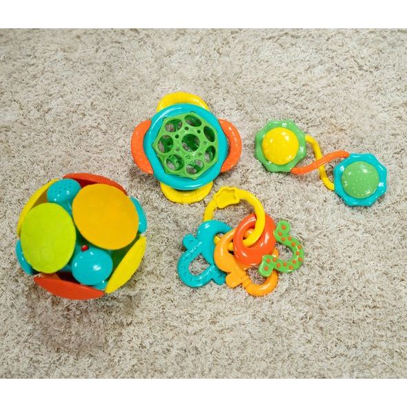 BRIGHT STARTS HRAČKA MULTISENZORICKÁ SET CATCH ME SMILE™ 4KS 3M+ - SENZORICKÉ HRAČKY - PRO DĚTI