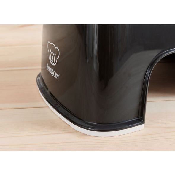 BABYBJÖRN STUPÁTKO POWDER BLACK/WHITE - STUPÁTKA K UMYVADLU A WC - KOUPÁNÍ A ZDRAVÍ