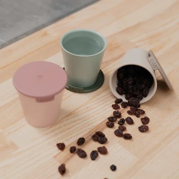 BIBS HRNÍČKY S VÍČKEM 2KS - DĚTSKÉ HRNEČKY - KRMENÍ