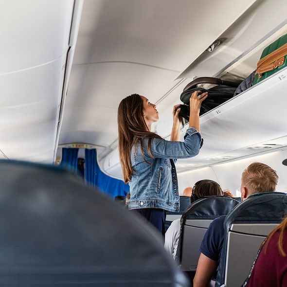 JOOLZ AER+ AKCE + DÁREK (MADLO A DRŽÁK NA PITÍ) - SPORTOVNÍ KOČÁRKY - KOČÁRKY A PŘÍSLUŠENSTVÍ