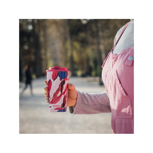 QUOKKA PLASTOVÝ CESTOVNÍ HRNEK FLUX SATSUMA 450 ML - SPORTOVNÍ LAHVE - KRMENÍ