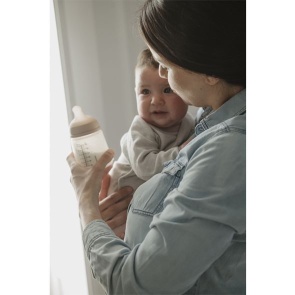 SUAVINEX ZERO ZERO MEDIUM ANTI-KOLIKOVÁ LÁHEV 270 ML M - KOJENECKÉ LAHVE - KRMENÍ