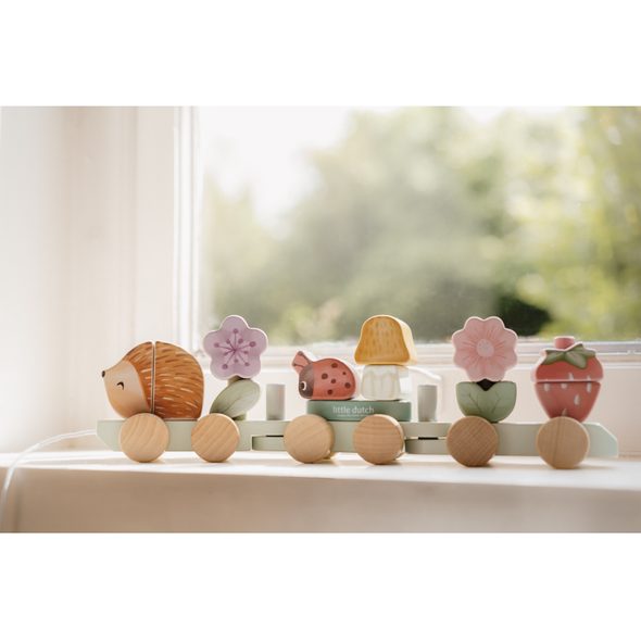 LITTLE DUTCH VLÁČEK DŘEVĚNÝ JEŽEK FAIRY GARDEN - VLÁČKY - PRO DĚTI