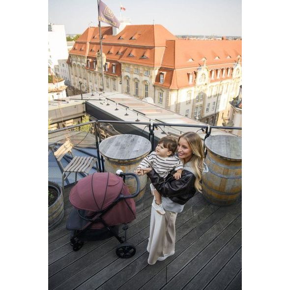 MOMI SPORTOVNÍ KOČÁREK MOMI CLARA ČERNÝ 2024 - SPORTOVNÍ KOČÁRKY - KOČÁRKY A PŘÍSLUŠENSTVÍ