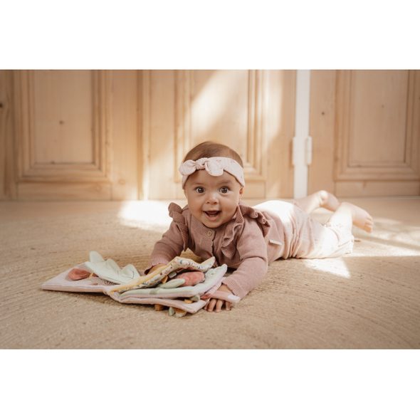 LITTLE DUTCH KNÍŽKA TEXTILNÍ S AKTIVITAMI FAIRY GARDEN - KNÍŽKY PRO NEJMENŠÍ - PRO DĚTI