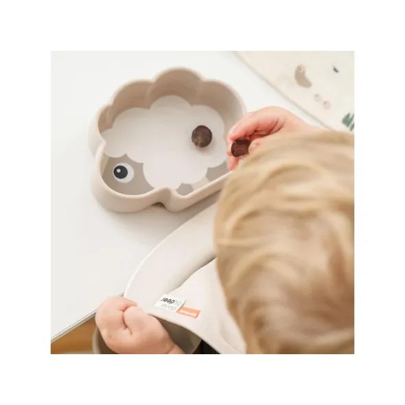 DONE BY DEER SILIKONOVÁ MISKA STICK AND STAY SHEEPY - MISKY, TALÍŘKY A PODLOŽKY - KRMENÍ