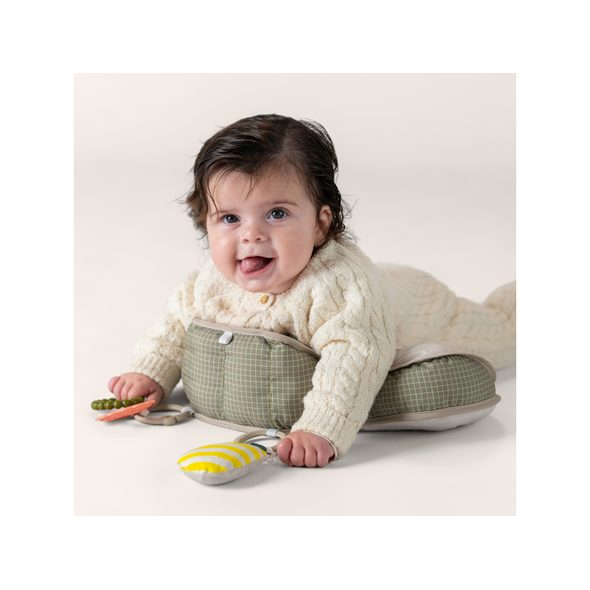 TAF TOYS POLŠTÁŘEK PRO HRU NA BŘÍŠKU PANDA - HRA NA BŘÍŠKU - PRO DĚTI