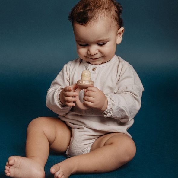 SUAVINEX BEZPEČNOSTNÍ KRMÍTKO NA OVOCE COLOUR ESSENCE - KRMÍCÍ SÍŤKY - KRMENÍ