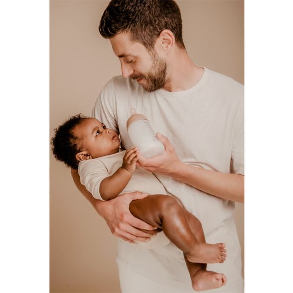 SUAVINEX ZERO ZERO MEDIUM ANTI-KOLIKOVÁ LÁHEV 270 ML M - KOJENECKÉ LAHVE - KRMENÍ