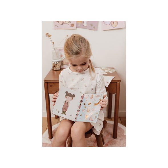 LITTLE DUTCH KNIHA OBLÉKACÍ SE SAMOLEPKAMI FAIRY GARDEN - KNÍŽKY PRO NEJMENŠÍ - PRO DĚTI