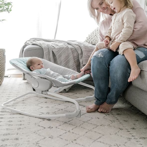 INGENUITY HOUPÁTKO ITY GOJI 0M +, DO 9 KG - LEHÁTKA A HOUPADLA - SPINKÁNÍ